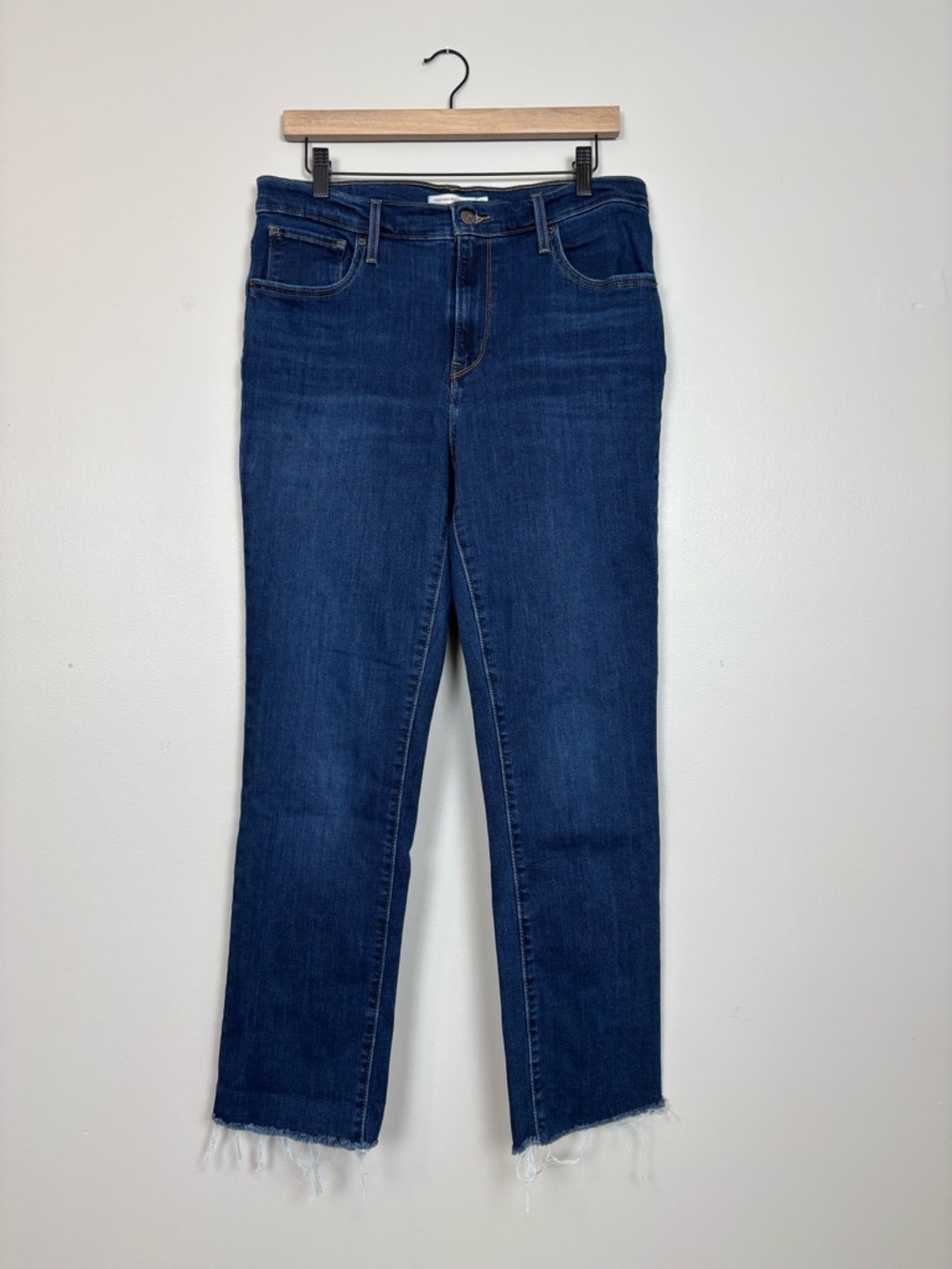 Levis Jeans Womens 31 724 High Rise Straight Leg Raw Fray Hem Denim in Blue